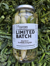 Load image into Gallery viewer, Giordano&#39;s Broccolini &amp; Long Hot Pickles (32 oz)
