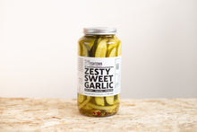 Load image into Gallery viewer, Zesty Sweet Garlic (32 oz)
